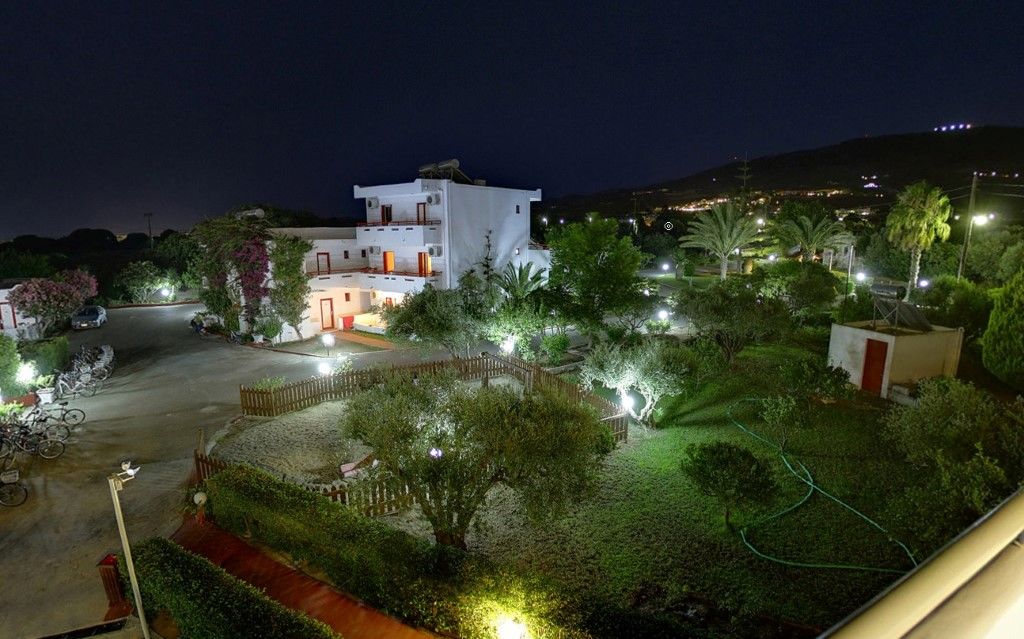 Sandy'S Studios Apartments & Log-Villas Кос Екстериор снимка