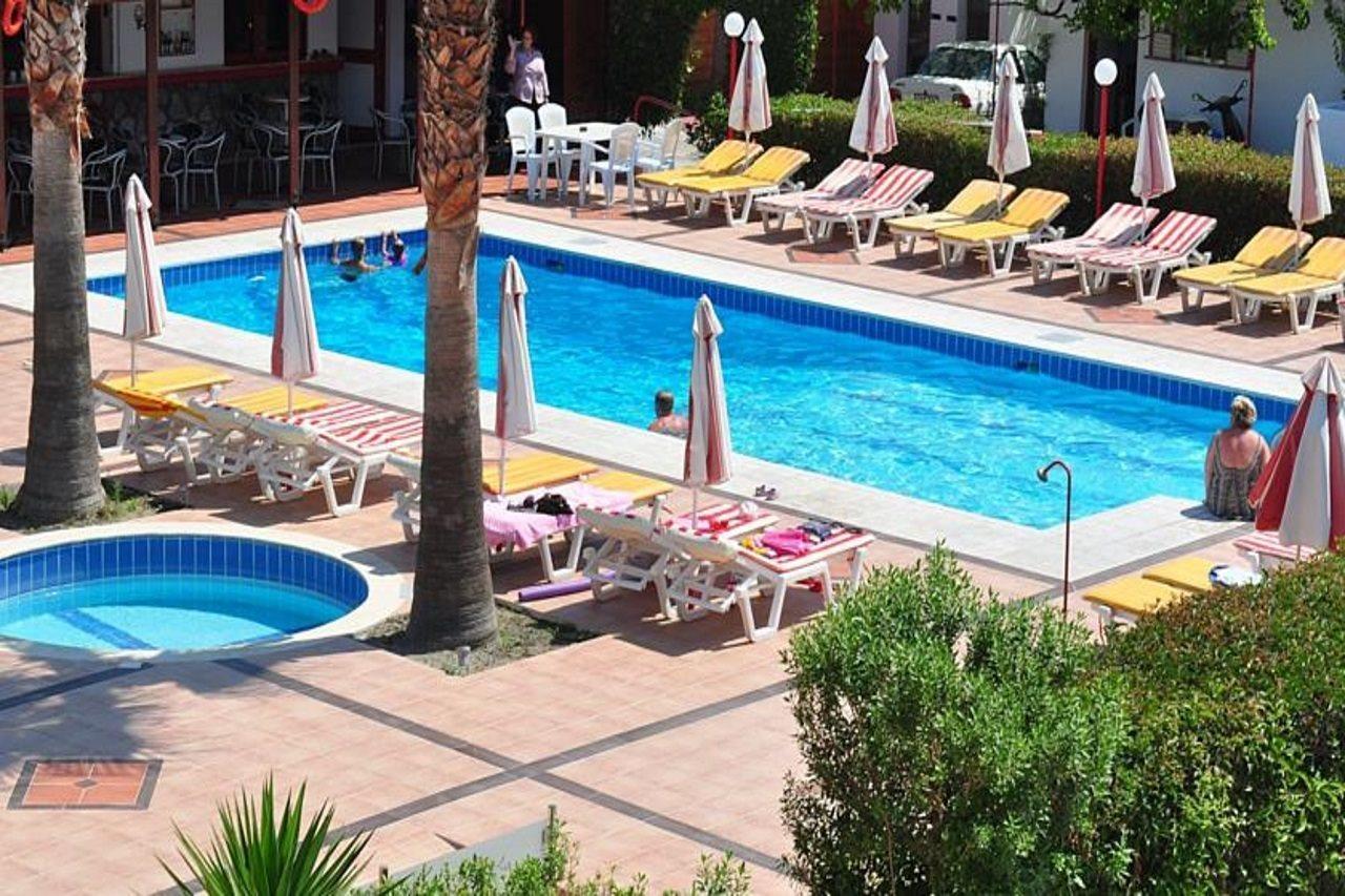 Sandy'S Studios Apartments & Log-Villas Кос Екстериор снимка