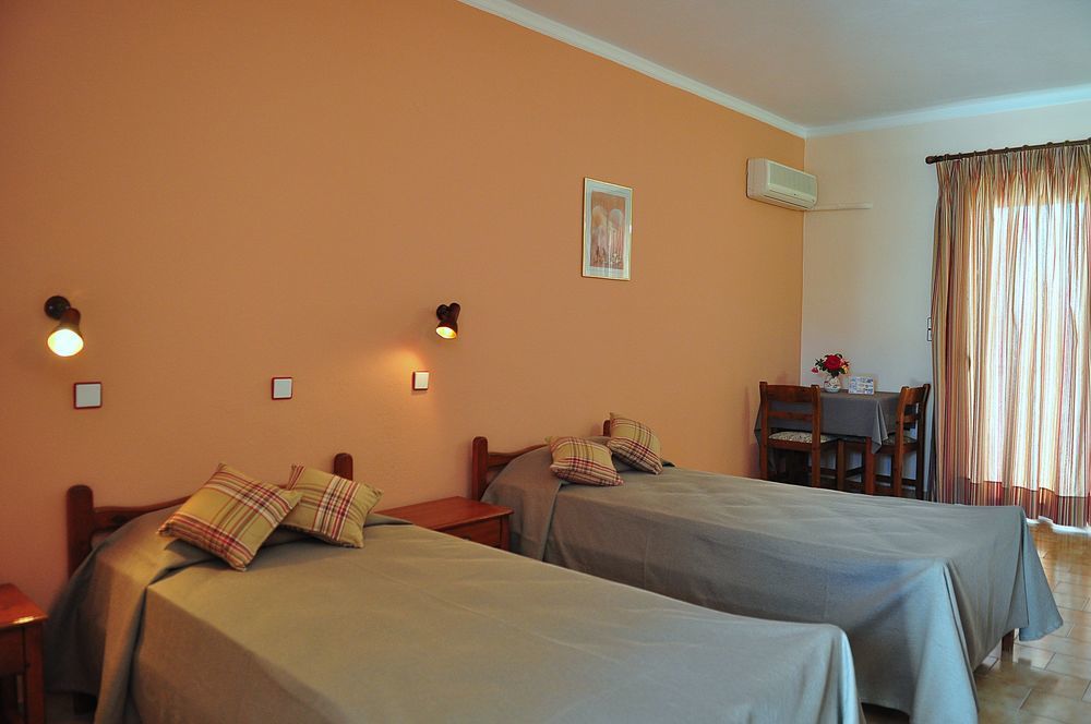 Sandy'S Studios Apartments & Log-Villas Кос Екстериор снимка