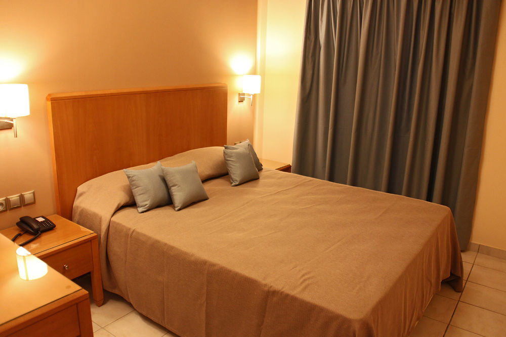 Sandy'S Studios Apartments & Log-Villas Кос Екстериор снимка