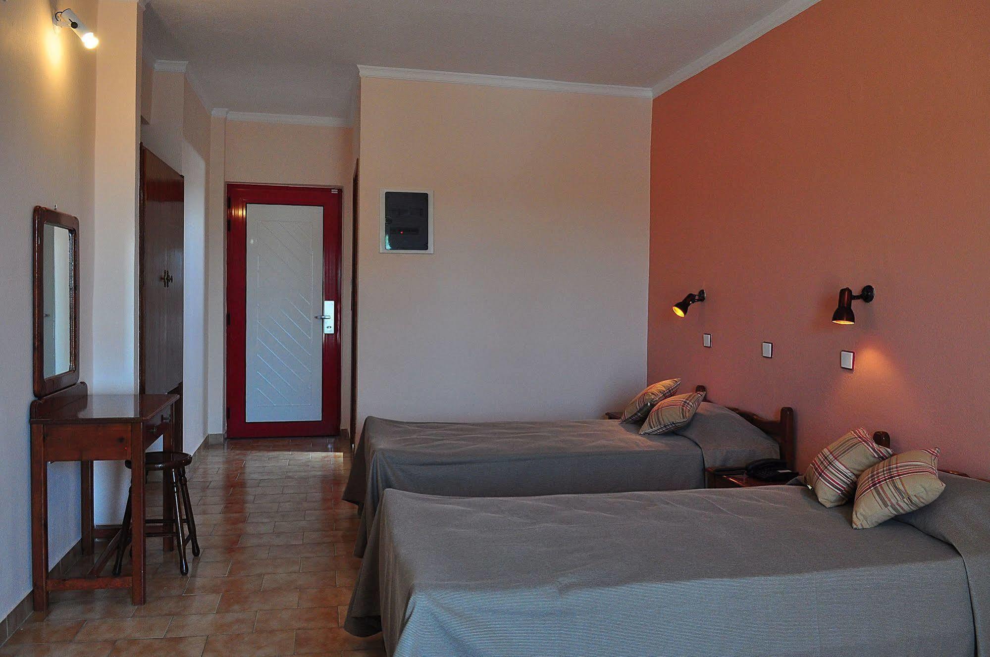 Sandy'S Studios Apartments & Log-Villas Кос Екстериор снимка