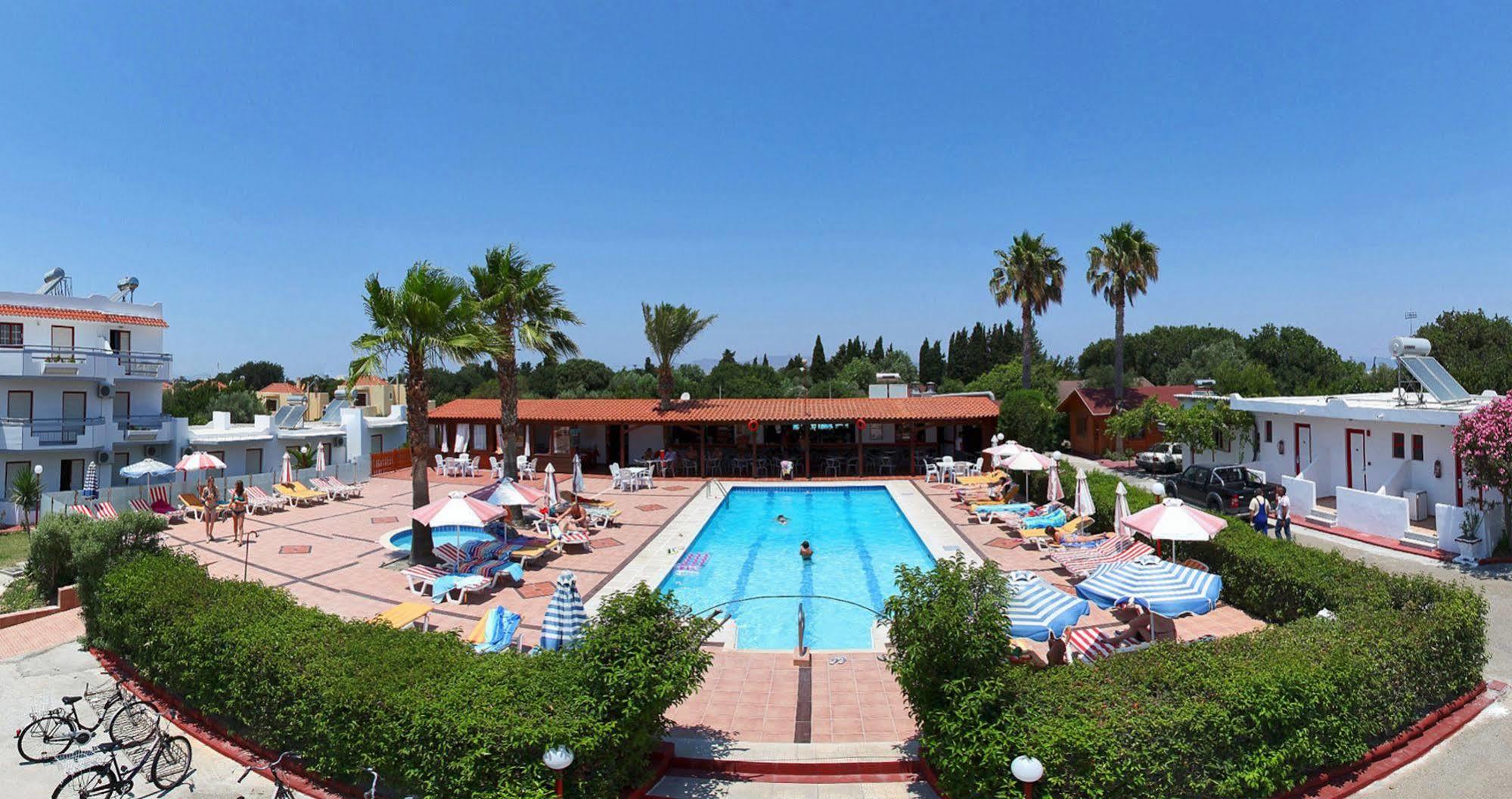 Sandy'S Studios Apartments & Log-Villas Кос Екстериор снимка