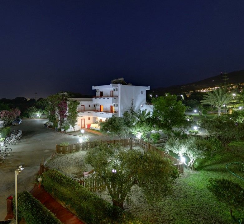 Sandy'S Studios Apartments & Log-Villas Кос Екстериор снимка